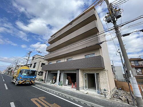 兵庫県尼崎市南塚口町１丁目 築2年11ヶ月 5階建