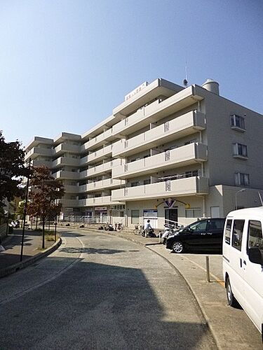 兵庫県川西市花屋敷１丁目 6階建 築32年7ヶ月