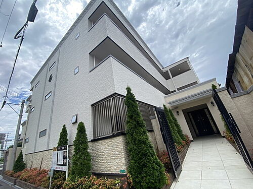 大阪府大阪市淀川区加島４丁目 3階建 築8年11ヶ月