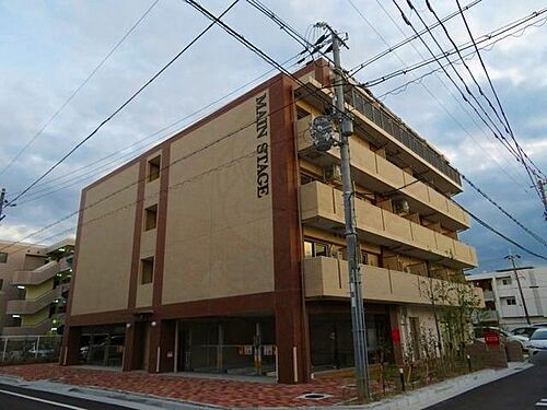 兵庫県西宮市里中町３丁目 賃貸マンション