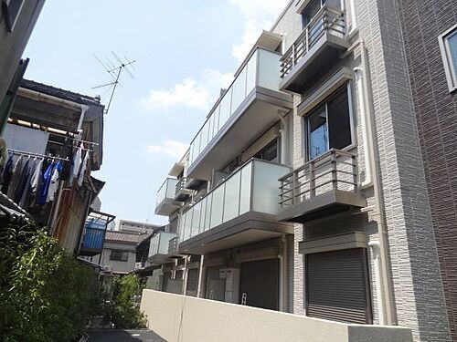 大阪府大阪市福島区海老江７丁目 3階建 築11年4ヶ月
