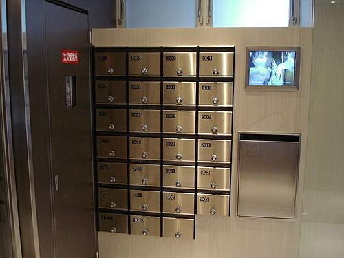 大阪府大阪市中央区内久宝寺町２丁目 築16年8ヶ月 10階建