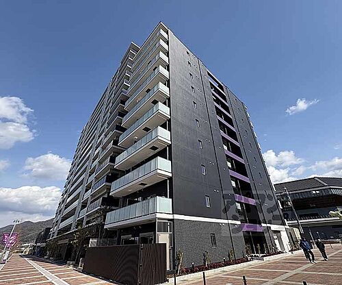 京都府亀岡市亀岡駅北１丁目 10階建 