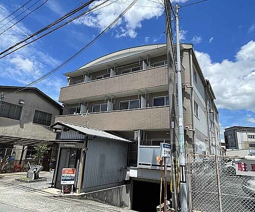 京都府亀岡市荒塚町１丁目 築34年10ヶ月 3階建