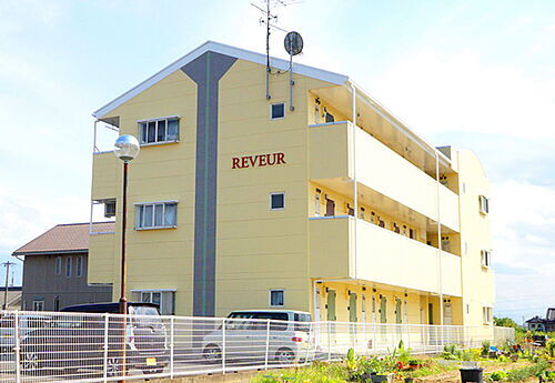 ＲＥＶＥＵＲ 3階建