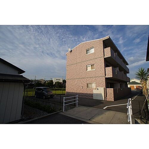 三重県四日市市川北３丁目 賃貸マンション