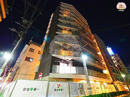 神奈川県横浜市中区末吉町１丁目 11階建 築2年5ヶ月