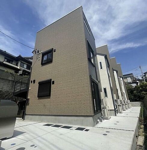 神奈川県横浜市保土ケ谷区峰岡町２丁目 3階建 築2年2ヶ月