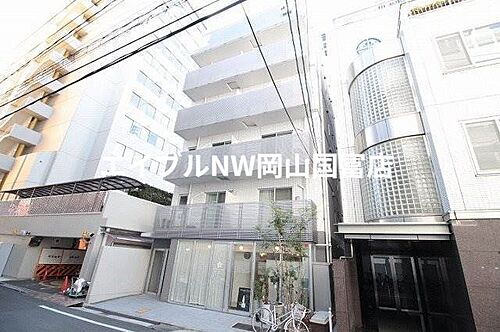 岡山県岡山市北区中山下１丁目 6階建
