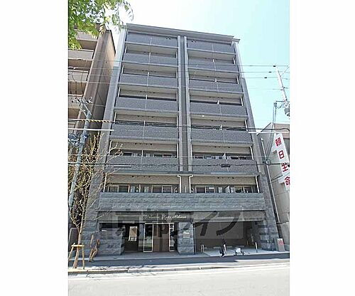 京都府京都市下京区七条御所ノ内中町 8階建