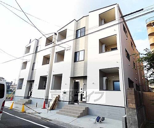 京都府京都市下京区屋形町 築3年 3階建