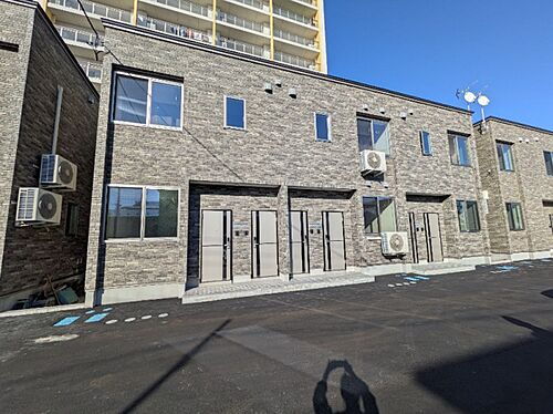 秋田県秋田市南通亀の町 2階建 築1年未満