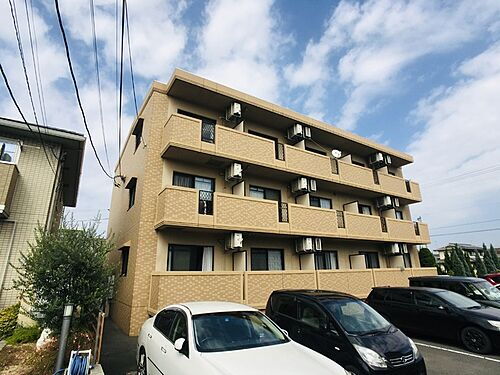 ライオネス手城 3階建