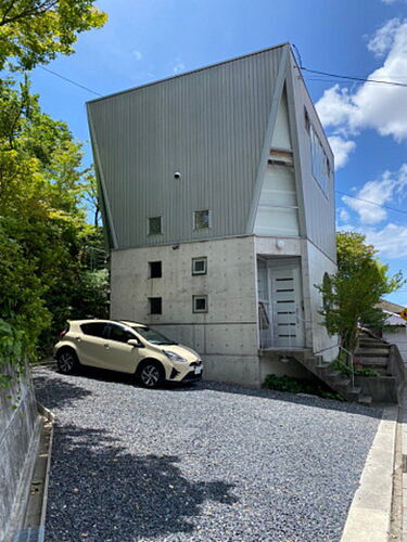 広島県広島市東区山根町 地上3階地下1階建 築22年5ヶ月