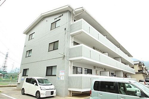 広島県広島市安佐南区八木８丁目 3階建
