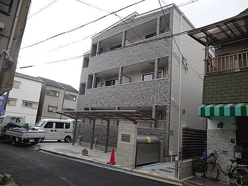 大阪府門真市小路町 築8年3ヶ月 3階建