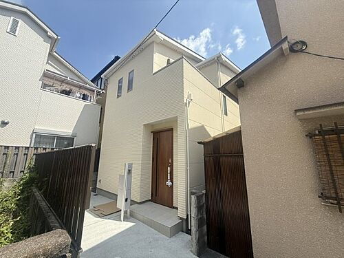 ファミリエ如是