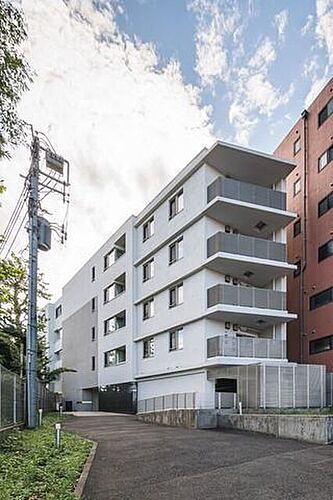 東京都新宿区余丁町 賃貸マンション