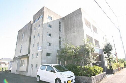 香川県高松市成合町 3階建 築27年6ヶ月