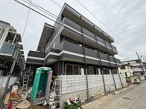 千葉県千葉市花見川区南花園２丁目 3階建