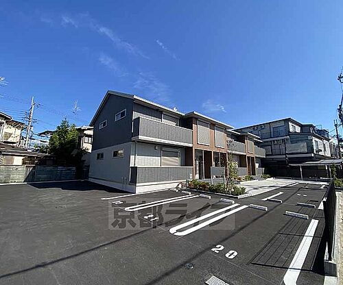 京都府京都市右京区嵯峨野南浦町  2階建