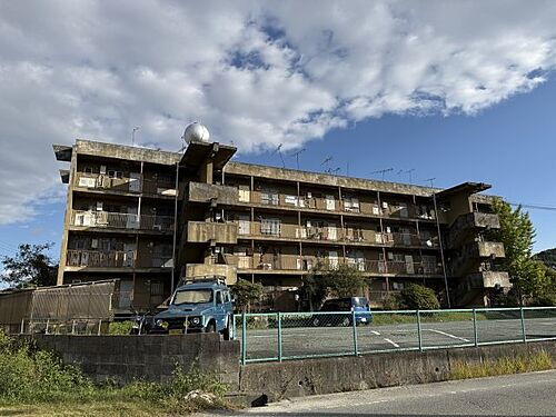 兵庫県加古川市志方町上冨木 築57年2ヶ月 4階建