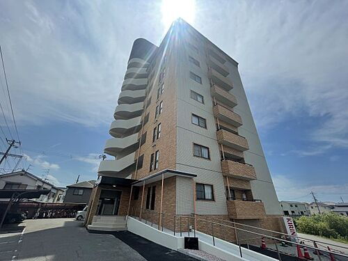 兵庫県姫路市西庄 8階建