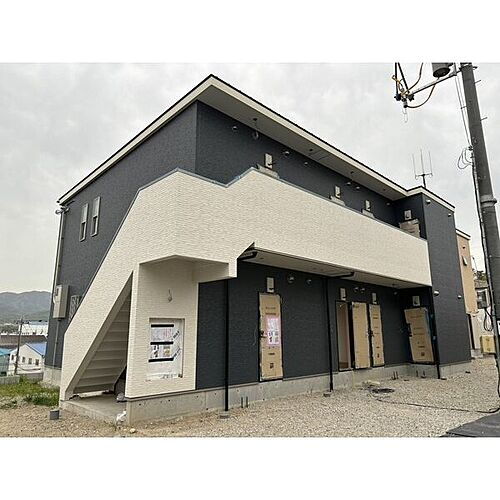 大阪府富田林市若松町４丁目 2階建