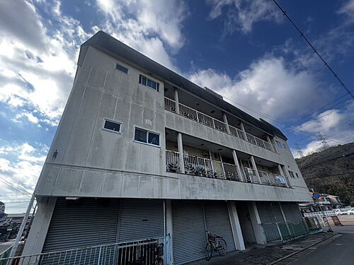 兵庫県姫路市白浜町 3階建 築48年8ヶ月