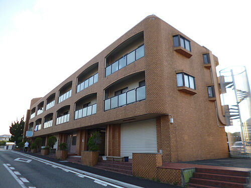 兵庫県三木市緑が丘町本町１丁目 賃貸マンション