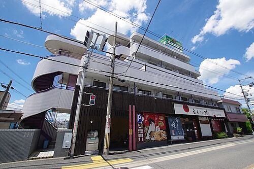 大阪府枚方市招提平野町 賃貸マンション