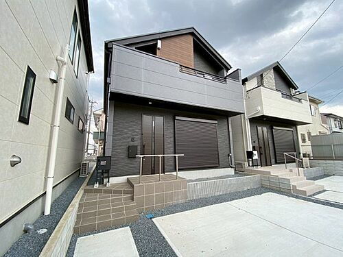 千葉県千葉市若葉区千城台東１丁目 2階建 