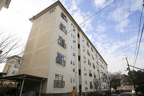 大阪府富田林市寺池台４丁目 賃貸マンション