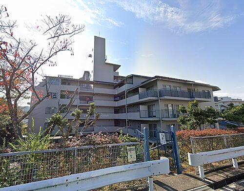 エスプリ鈴蘭台 8階建