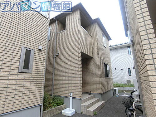 新潟県新潟市東区粟山２丁目 2階建 築15年10ヶ月