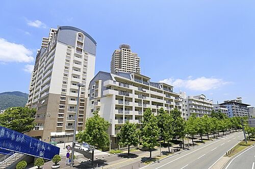 ＵＲＨＡＴ神戸・灘の浜 7階建