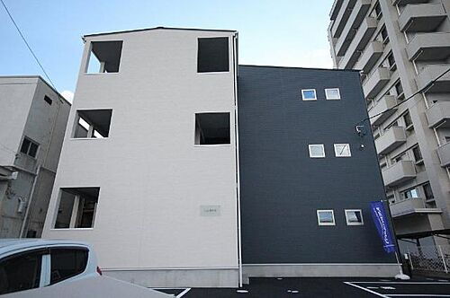 広島県福山市南本庄２丁目 3階建 築1年2ヶ月