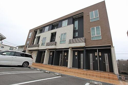 広島県尾道市高須町 3階建 築13年4ヶ月