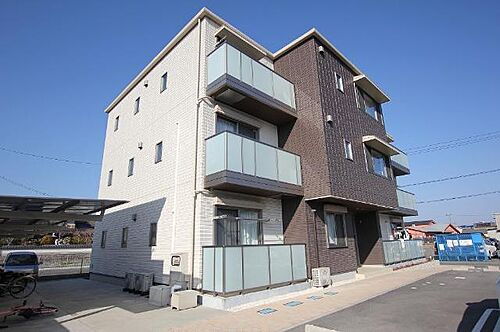 広島県福山市御幸町大字上岩成 3階建 築7年11ヶ月