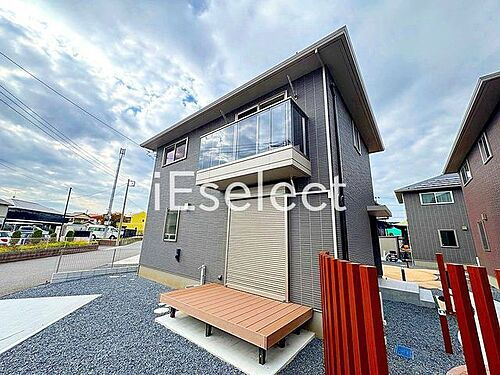 千葉県市原市玉前 2階建 