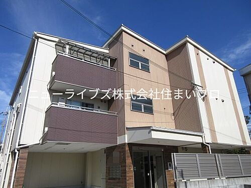 大阪府寝屋川市錦町 築8年1ヶ月 3階建