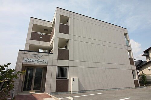 滋賀県長浜市平方町 3階建