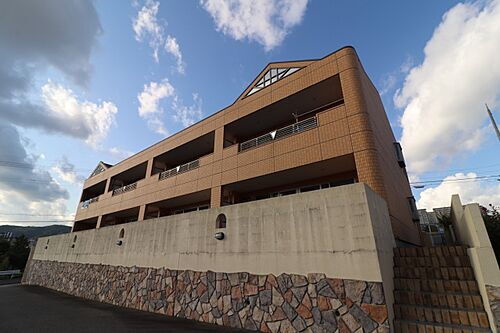 大阪府箕面市彩都粟生南１丁目 賃貸マンション