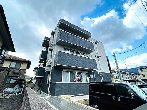 広島県広島市安佐南区山本３丁目 築2年1ヶ月 3階建