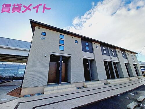 三重県三重郡川越町大字南福崎 賃貸アパート