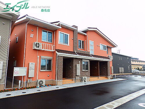 三重県三重郡川越町大字南福崎 賃貸アパート