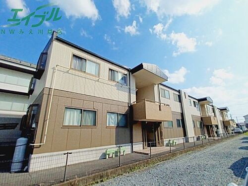 三重県三重郡川越町大字豊田 賃貸アパート