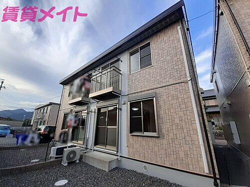 三重県亀山市関町木崎 テラスハウス