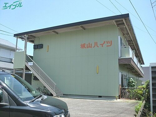 三重県津市城山３丁目 賃貸アパート