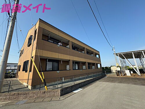 三重県松阪市曽原町 2階建 築18年5ヶ月